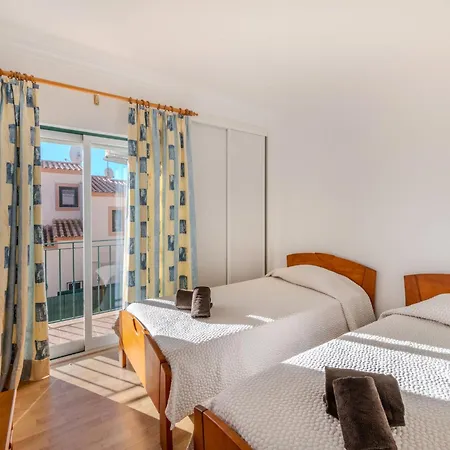 V3 Aguia M - Vip By Interhome Albufeira